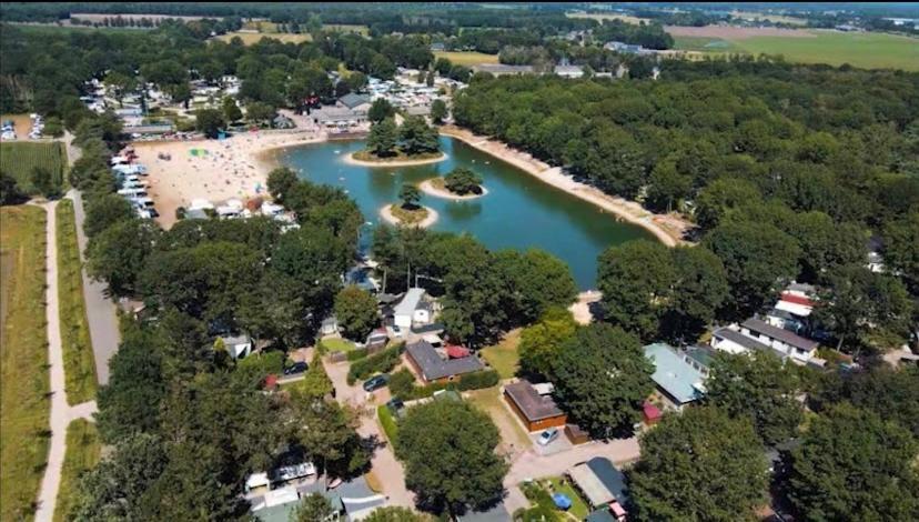 Hotel Chalet Heische Tip In Zeeland, Noord-Brabant Voor Max 3 Volwassenen En 2 Kinderen Exterior foto