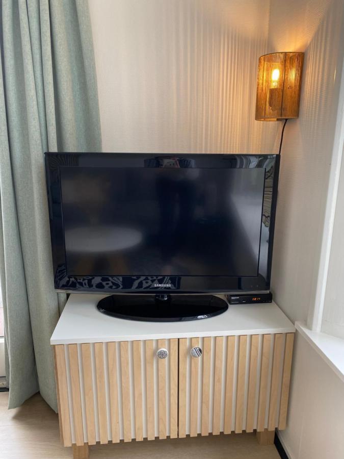 Hotel Chalet Heische Tip In Zeeland, Noord-Brabant Voor Max 3 Volwassenen En 2 Kinderen Exterior foto